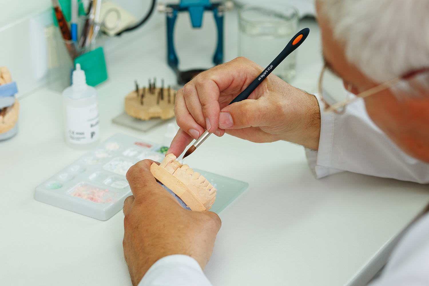 Собственная зуботехническая лаборатория